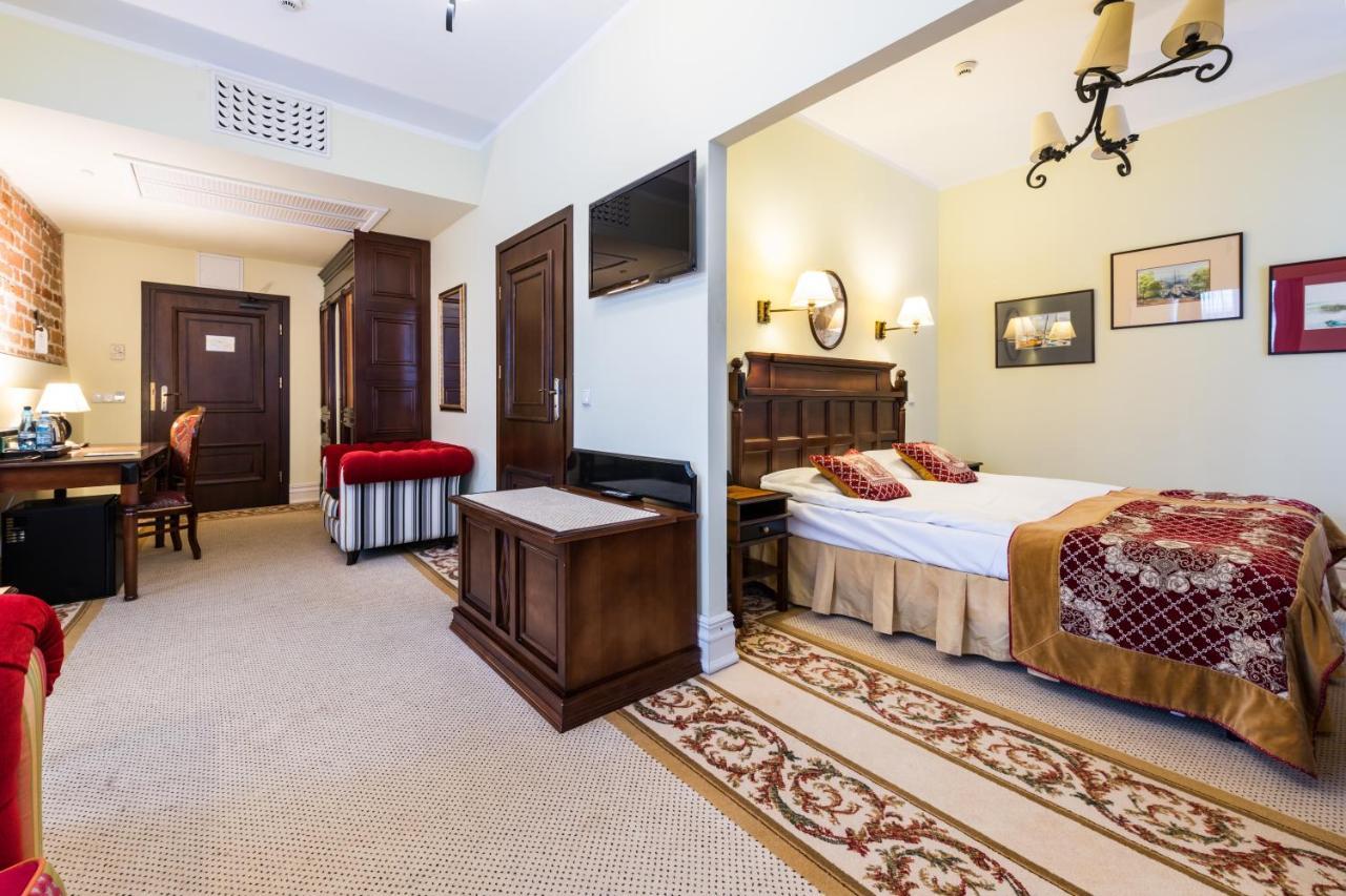 Hotel St. Bruno Гіжицько Екстер'єр фото