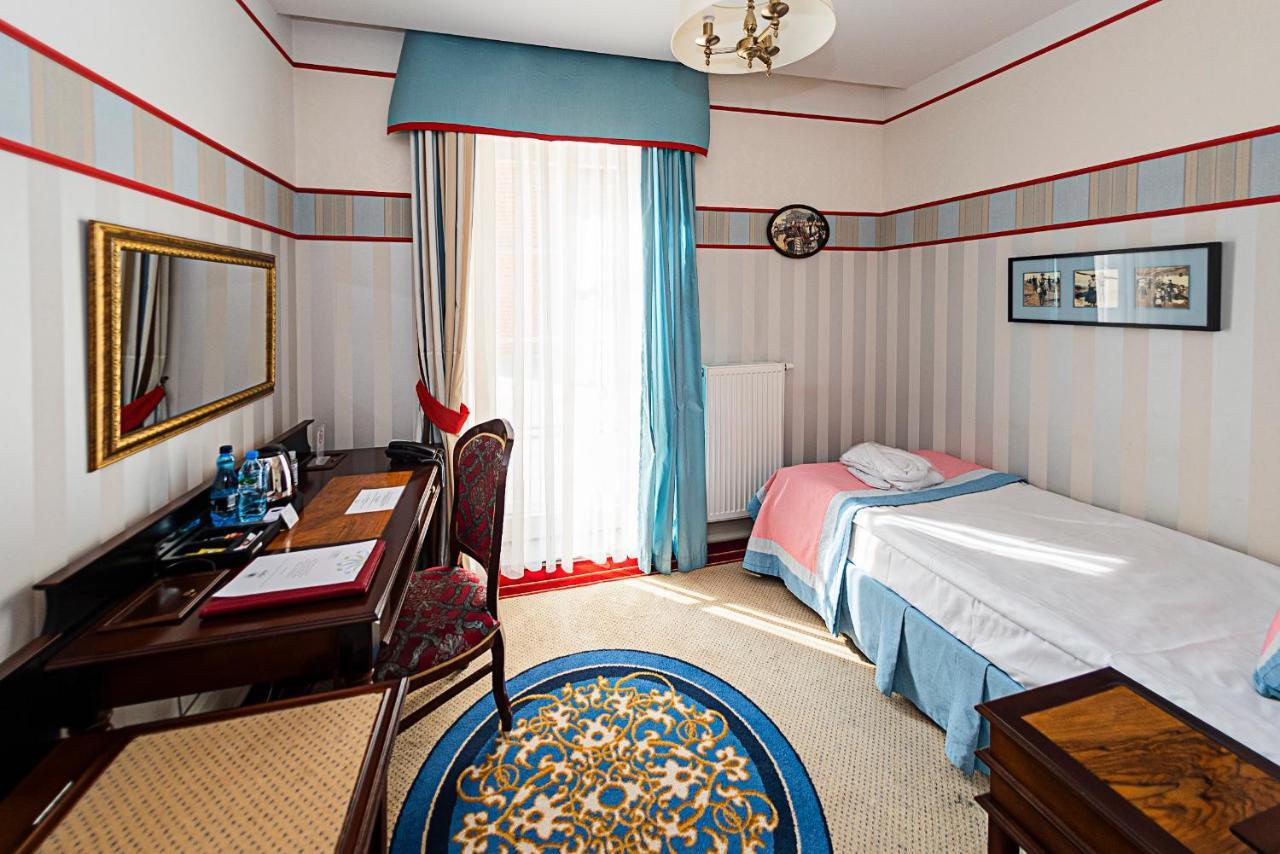 Hotel St. Bruno Гіжицько Екстер'єр фото