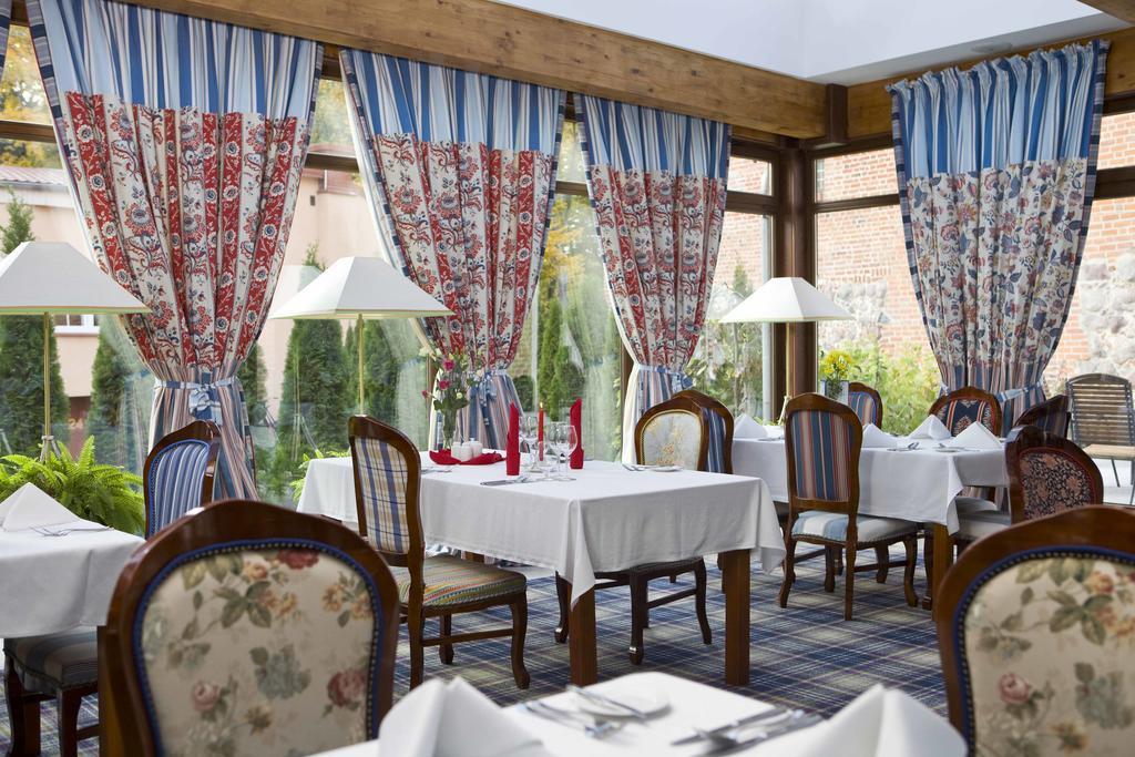 Hotel St. Bruno Гіжицько Екстер'єр фото