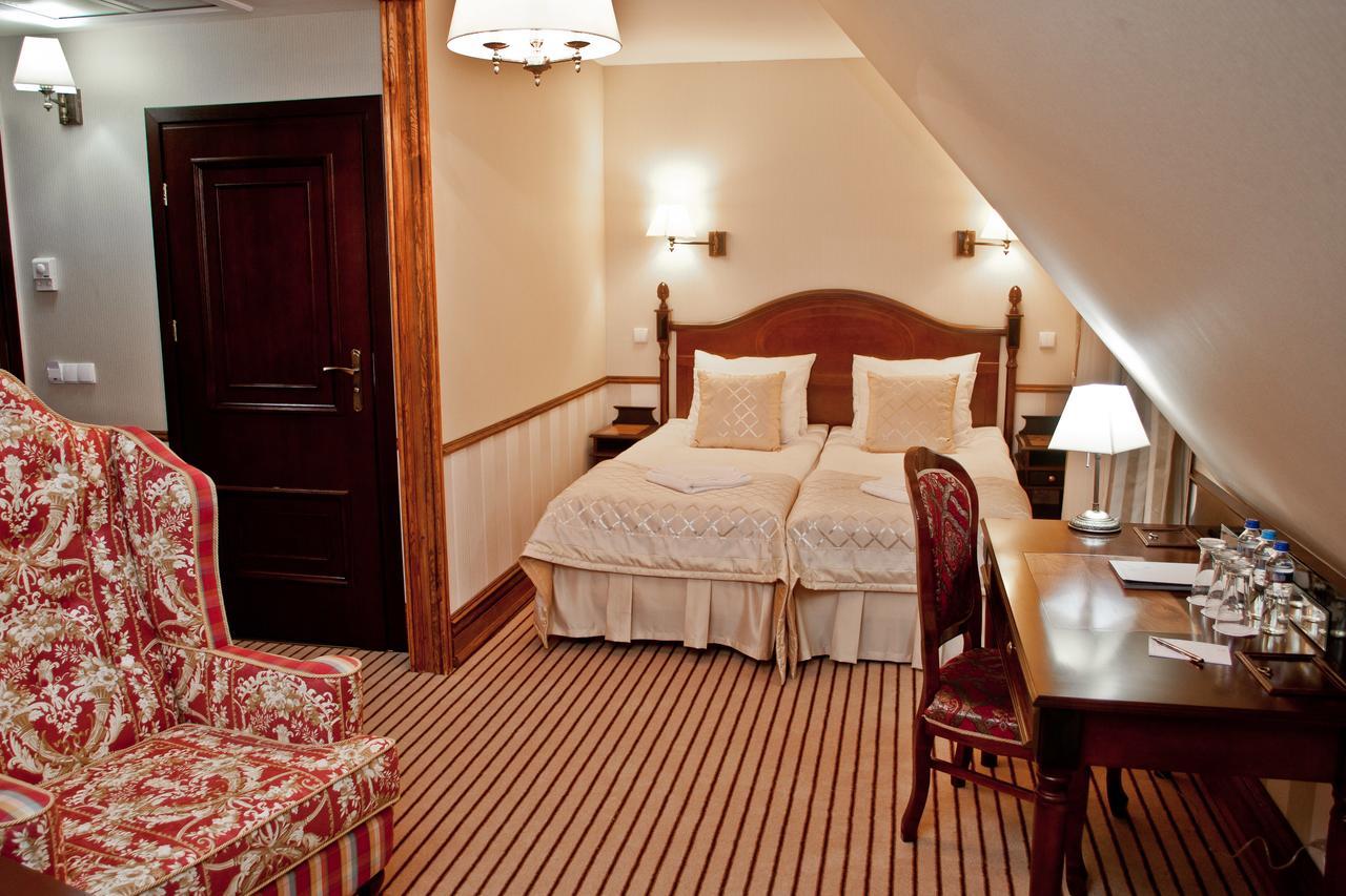 Hotel St. Bruno Гіжицько Екстер'єр фото