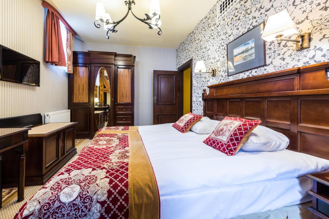 Hotel St. Bruno Гіжицько Екстер'єр фото